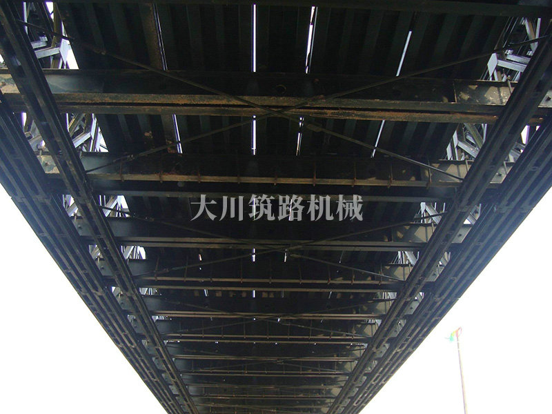 郴州大川筑路機械有限公司,湖南筑養(yǎng)路工程機械生產(chǎn)銷售,湖南筑養(yǎng)路工程鋼橋生產(chǎn)銷售